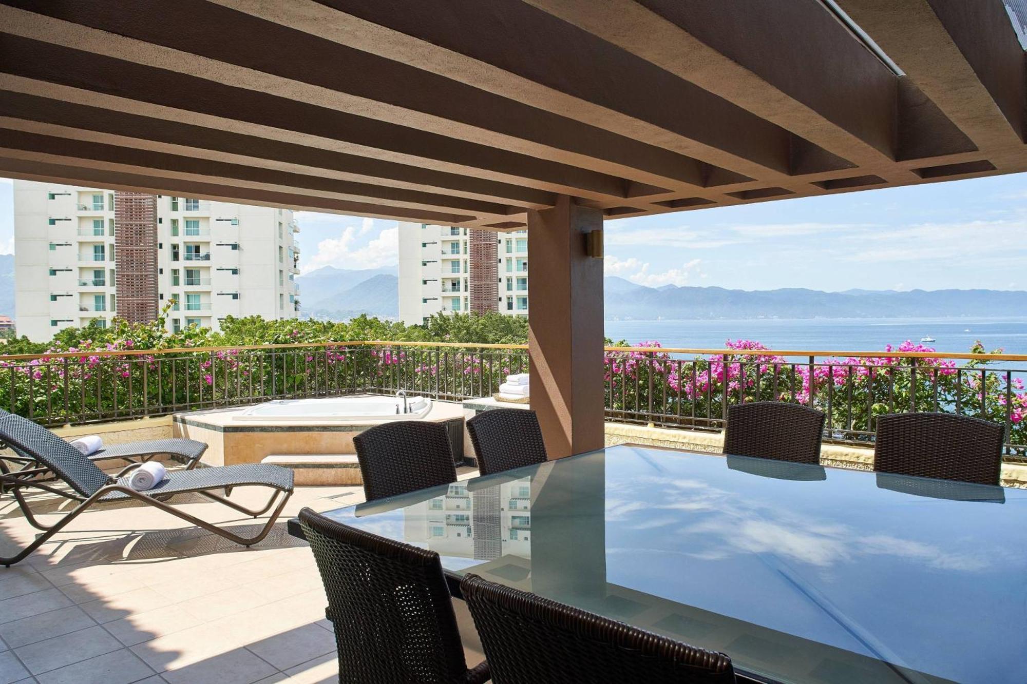 Marriott Puerto Vallarta Resort & Spa Bagian luar foto