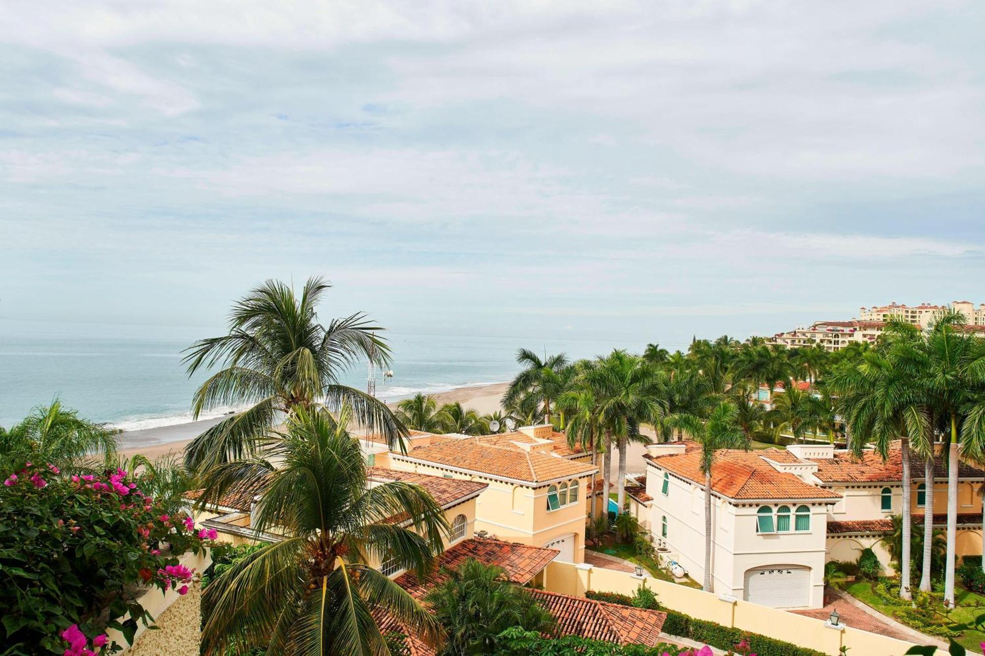Marriott Puerto Vallarta Resort & Spa Bagian luar foto